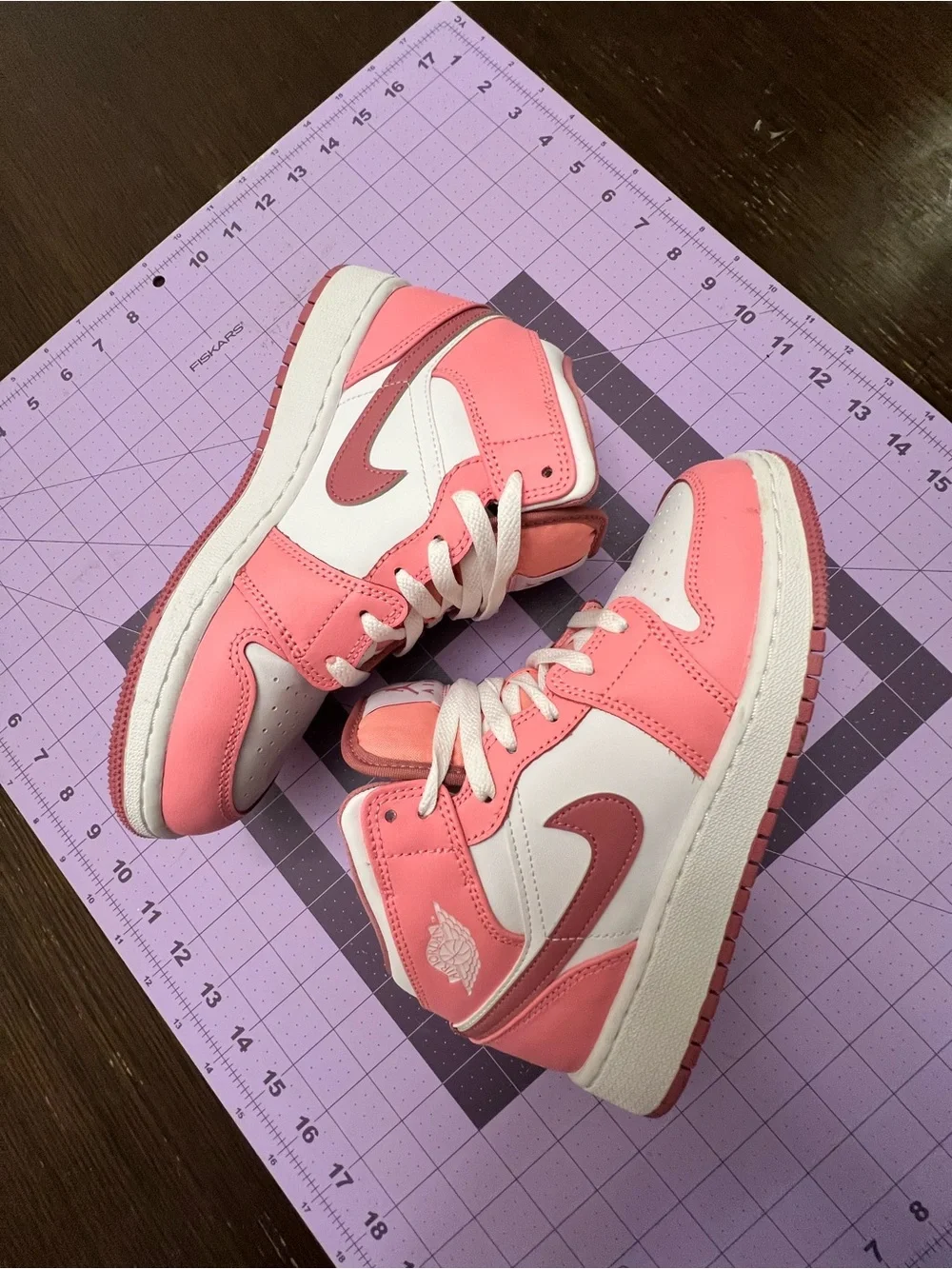 Nike 5Y Air Jordan 1 Mid GS Valentine’s Day 2023 Pink White Shoes DQ8423-616